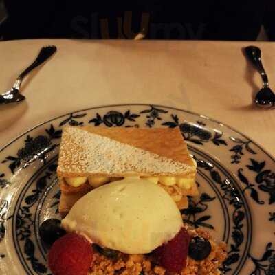 Contraban Restaurant