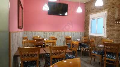 Cafetería Xurrería Maginet