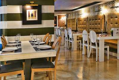 La Mafia Se Sienta A La Mesa