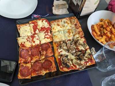 Pizzería Cafetería 8 1/2