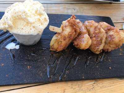 Hill Top Sorts Bar & Grill