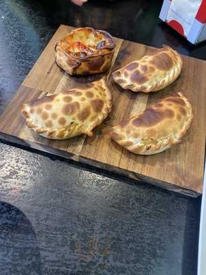 Alma Criolla Empanada Bar