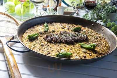 Pins Padel Club House