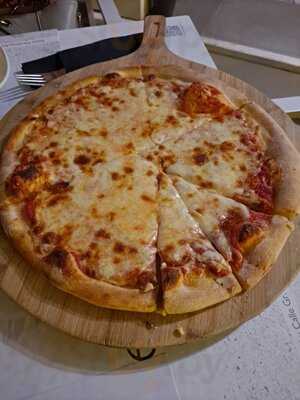 Essenza Restaurante & Pizza