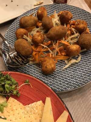 La Estacion Bar And Kitchen