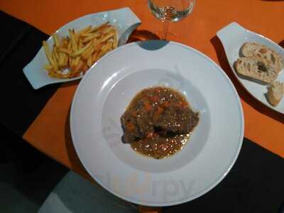 Restaurante La Barra Del Hotel Muralleta