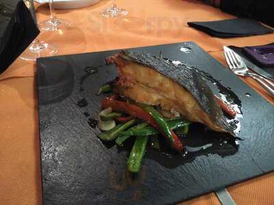 Restaurante La Barra Del Hotel Muralleta