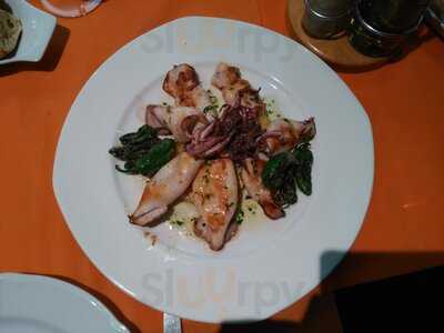 Restaurante La Barra Del Hotel Muralleta