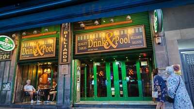 Drinks & Pool