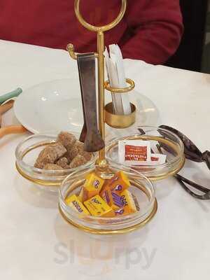 Restaurante De La Escuela De Hostelería De Miralbueno