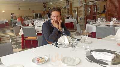 Restaurante De La Escuela De Hostelería De Miralbueno