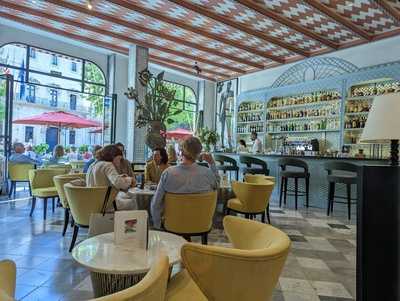 Cappuccino Grand Cafe