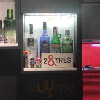 2&tres Gastro Bar
