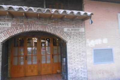 Museo Del Jamón