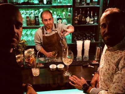 Urbain Coffee & Cocktail