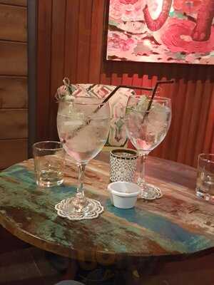 Urbain Coffee & Cocktail