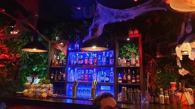 Urbain Coffee & Cocktail