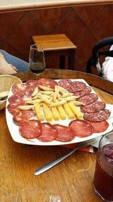 Bodega El Patio En Alcala Guadaira