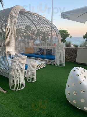 Limboo Beach Club & Restaurant