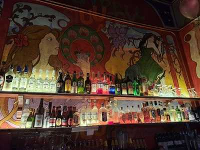 Rabipelao Raval / Arepas Y Cocteles Tropicales