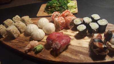 Tokyo Sushi