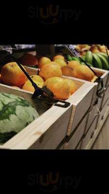 Epicure Market & Cafe