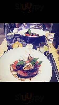 Epicure Market & Cafe