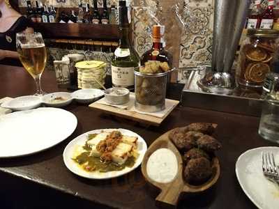 Ziryab Bar De Tapas Fusión Mediterránea