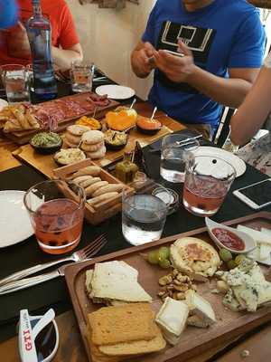 Ziryab Bar De Tapas Fusión Mediterránea