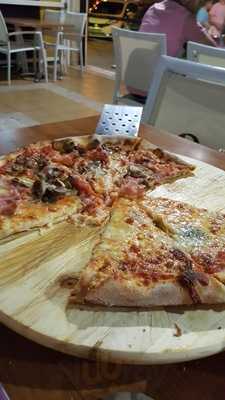 La Boutique Del Cafe And Tee