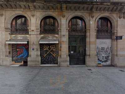 San Pedrito, Restaurante Y Licoreria