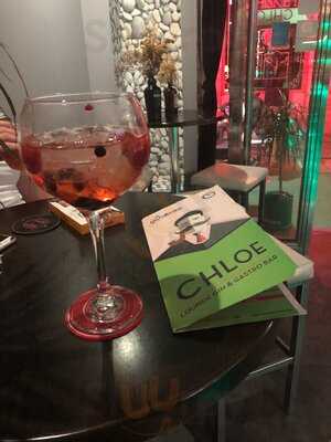 Chloe Bar