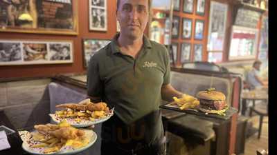 Dylans Bar - Photo 7