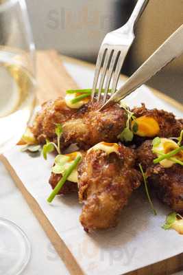 La Catalista Wine Bar And Kitchen