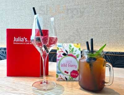 Julia's Restaurant Bar Café