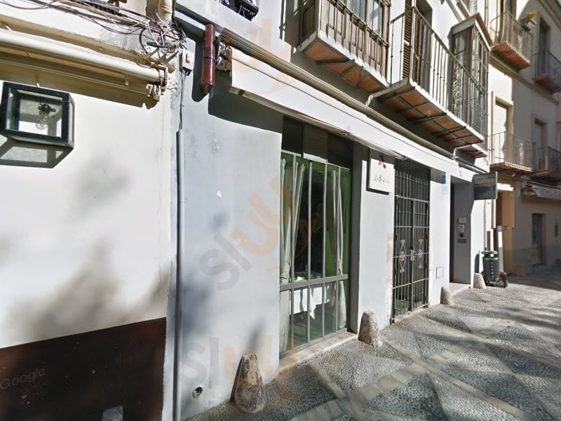 Julia's Restaurant Bar Café