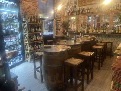 Vinoteca Moreno