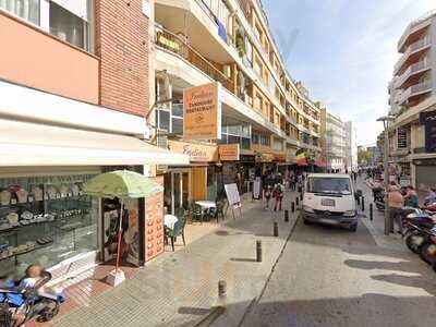 Lloret Tandoori Chicken