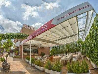 El Cruce Restaurant + Catering