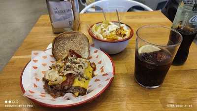 La Burguesa Diagonal Mar