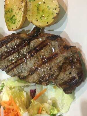 Papa Tapa Steak House Halal