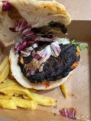 Monumental Restaurant