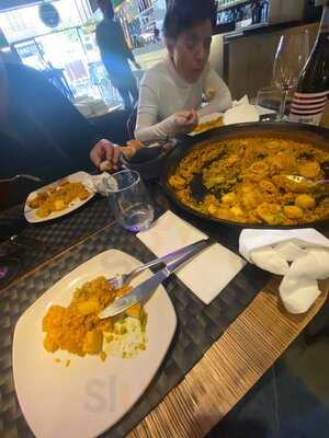 El Colmado. Tapas Y Latas