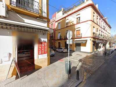 Desi Naan Kebab Indian Takeaway