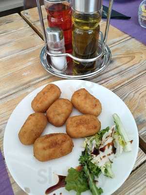 Can Quicu Restaurant Lounge & Bar