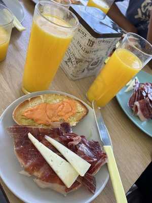 Cafeteria El Estribo