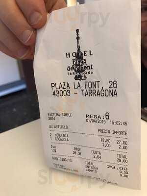 Café Restaurant Hotel Plaça De La Font