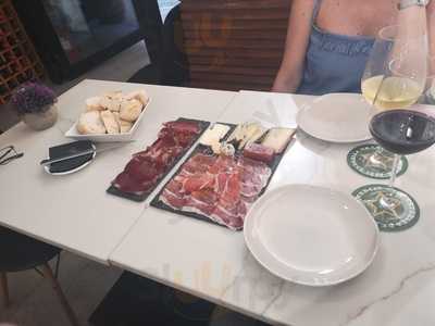 Vinos Handeland Winebar