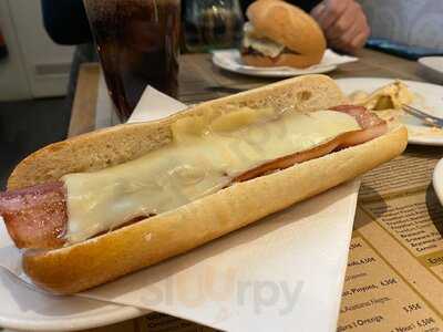 König Barcelona Born