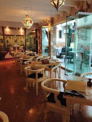 Sahara Lounge Restaurante
